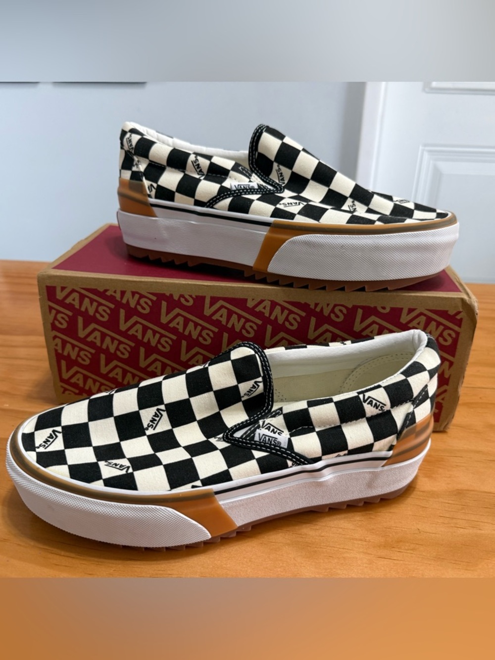 NIB Vans All-White Canvas Low-Top Slip-On Sneakers